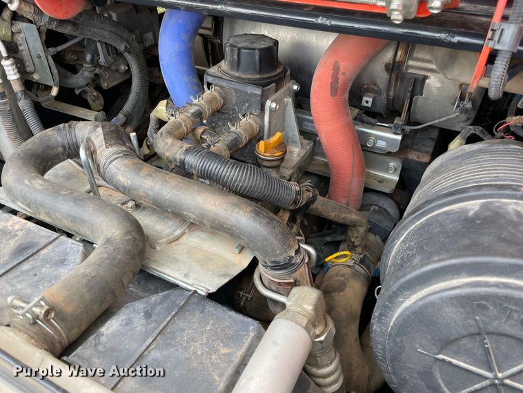 image for item MR9064 Kubota SVL95-2S  tracked skid steer loader