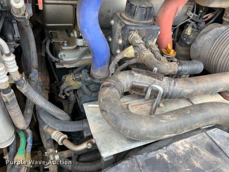 image for item MR9064 Kubota SVL95-2S  tracked skid steer loader