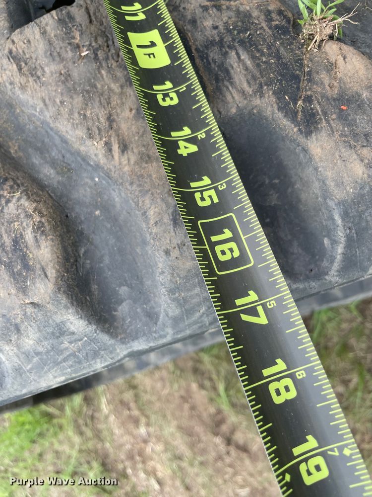 image for item MR9064 Kubota SVL95-2S  tracked skid steer loader