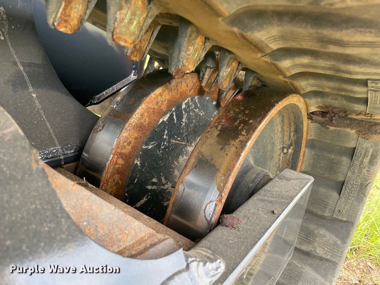 image for item MR9064 Kubota SVL95-2S  tracked skid steer loader