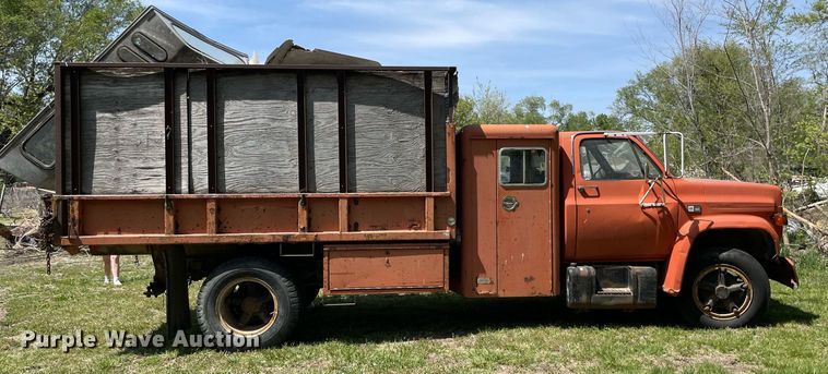 image for item MS9751 1982 Chevrolet C60  dump truck