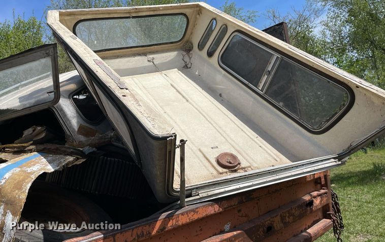 image for item MS9751 1982 Chevrolet C60  dump truck