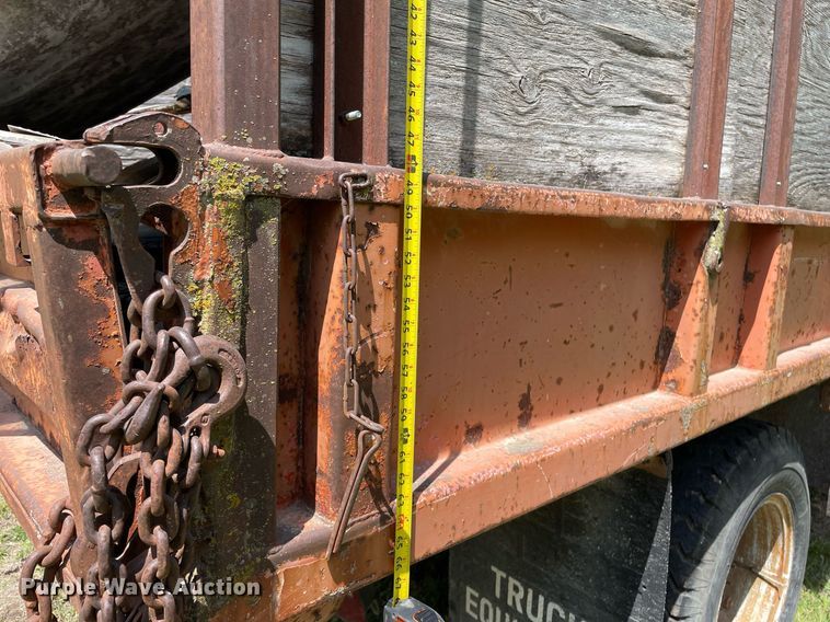 image for item MS9751 1982 Chevrolet C60  dump truck