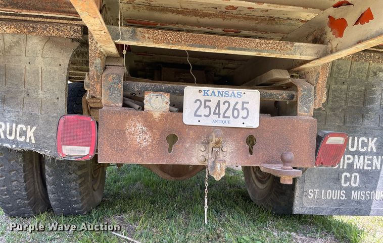 image for item MS9751 1982 Chevrolet C60  dump truck