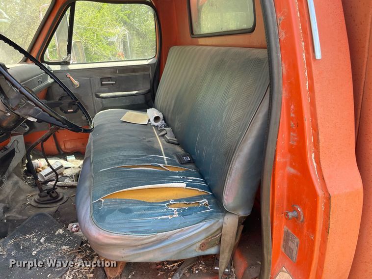 image for item MS9751 1982 Chevrolet C60  dump truck