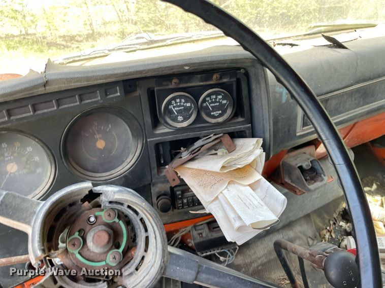 image for item MS9751 1982 Chevrolet C60  dump truck