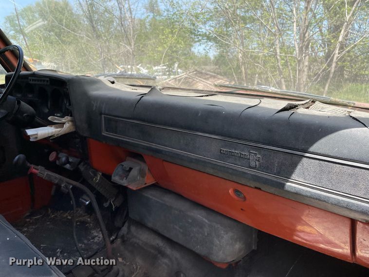 image for item MS9751 1982 Chevrolet C60  dump truck