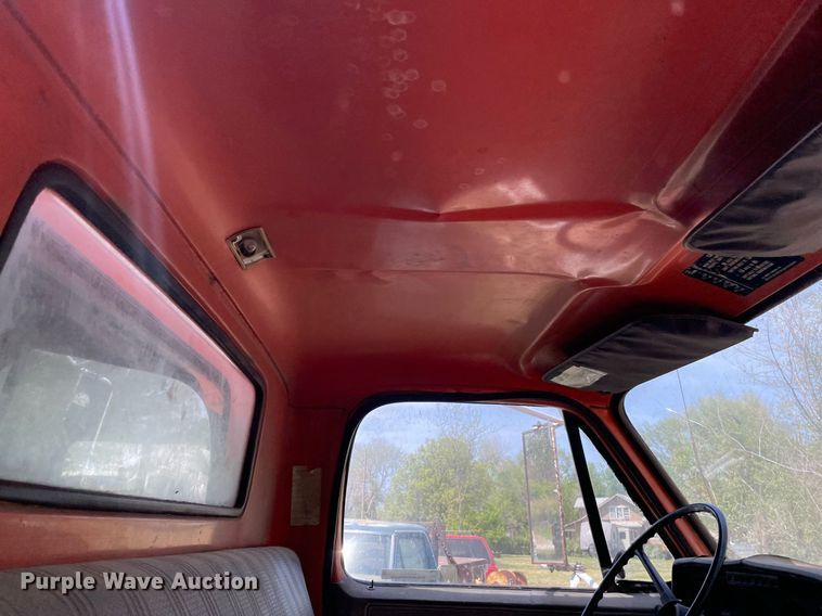 image for item MS9751 1982 Chevrolet C60  dump truck