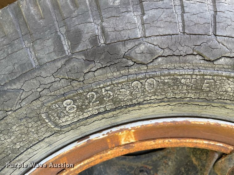 image for item MS9751 1982 Chevrolet C60  dump truck