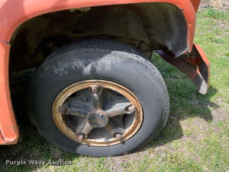 image for item MS9751 1982 Chevrolet C60  dump truck