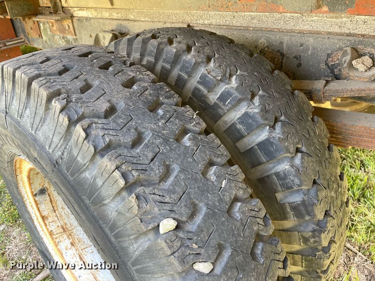 image for item MS9751 1982 Chevrolet C60  dump truck