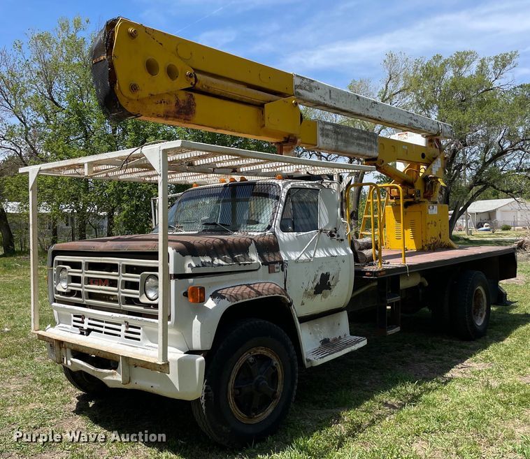 image for item MS9753 1987 GMC C7000  bucket truck