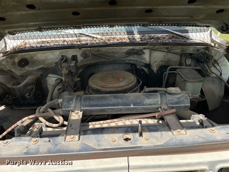 image for item MS9753 1987 GMC C7000  bucket truck