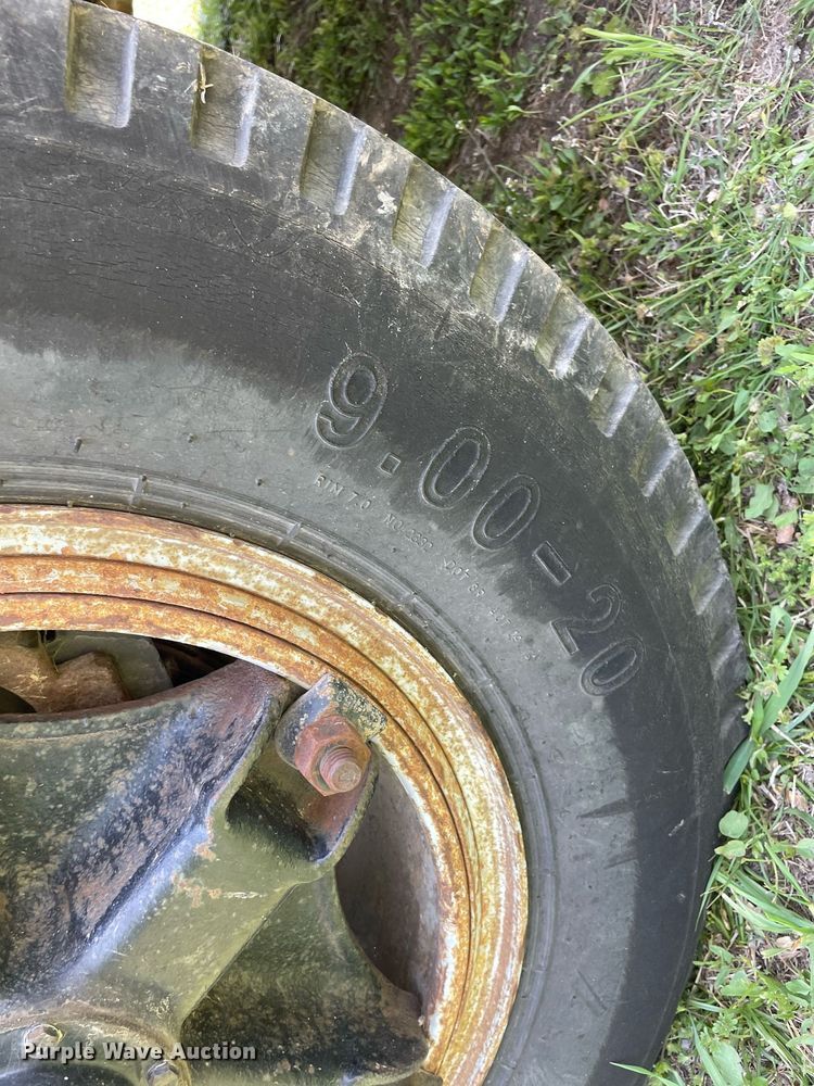 image for item MS9753 1987 GMC C7000  bucket truck