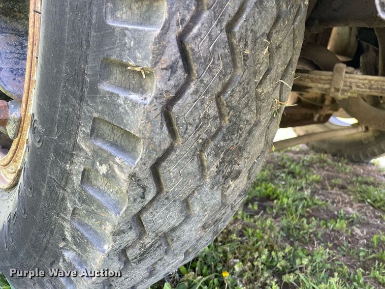 image for item MS9753 1987 GMC C7000  bucket truck