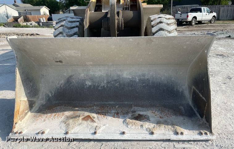 image for item MS9756 1993 John Deere 644G  wheel loader