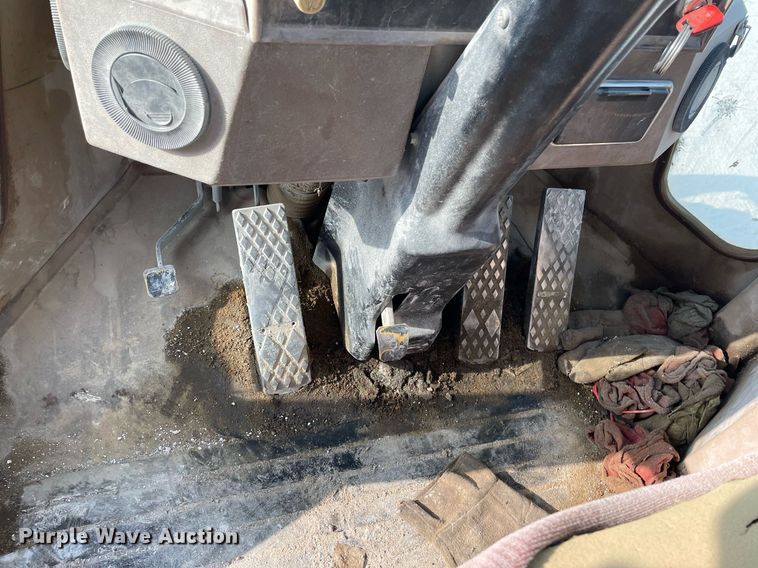 image for item MS9756 1993 John Deere 644G  wheel loader