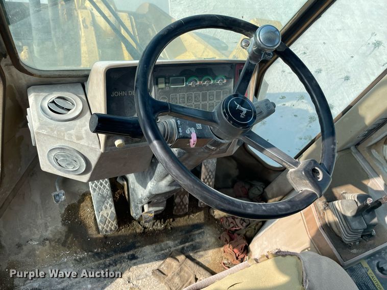 image for item MS9756 1993 John Deere 644G  wheel loader