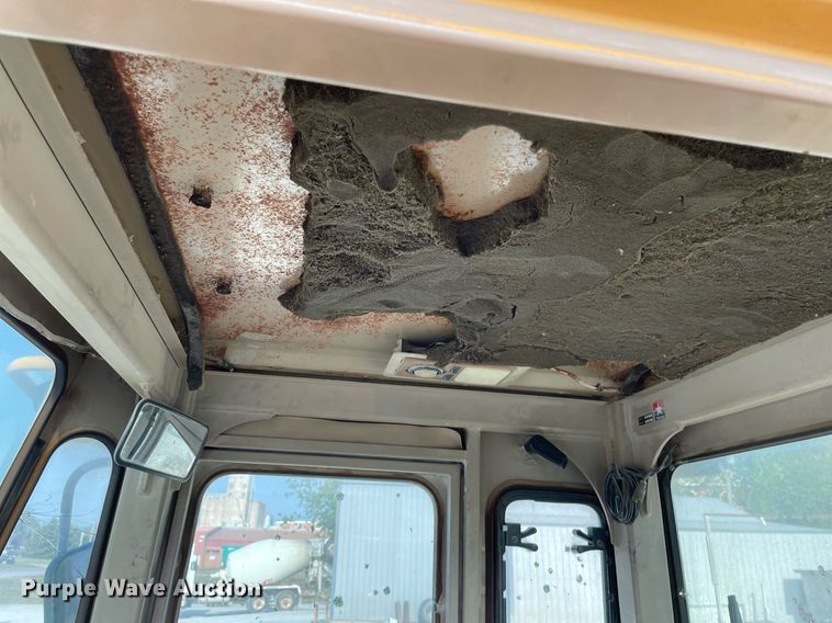 image for item MS9756 1993 John Deere 644G  wheel loader