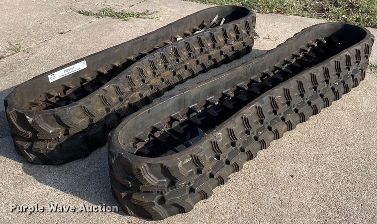 image for item MS9761 (2) Camoplast SD 7"W rubber tracks