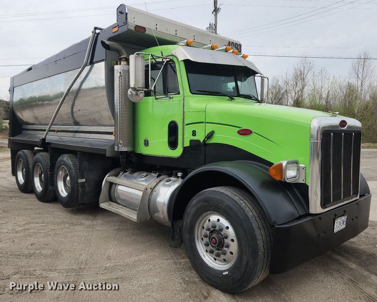 image for item MW9646 2004 Peterbilt 357  dump truck