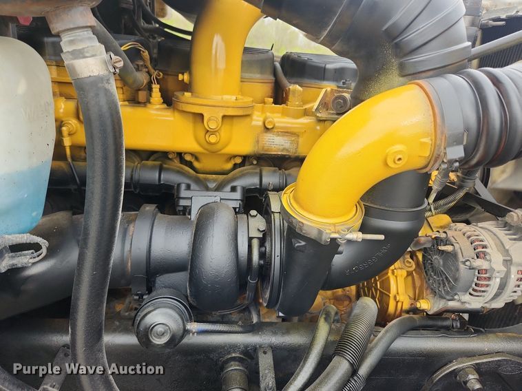 image for item MW9646 2004 Peterbilt 357  dump truck