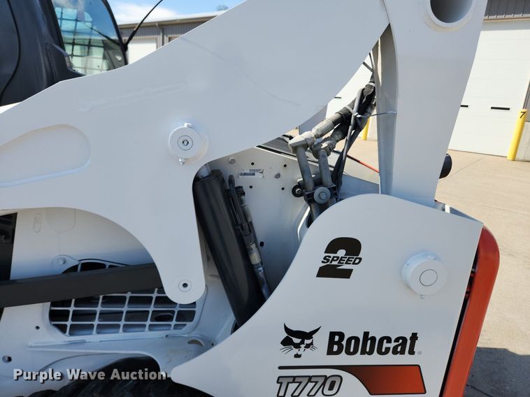 image for item MW9664 2019 Bobcat T740  tracked skid steer loader