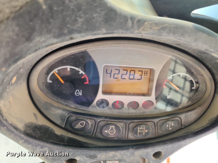 image for item MW9664 2019 Bobcat T740  tracked skid steer loader