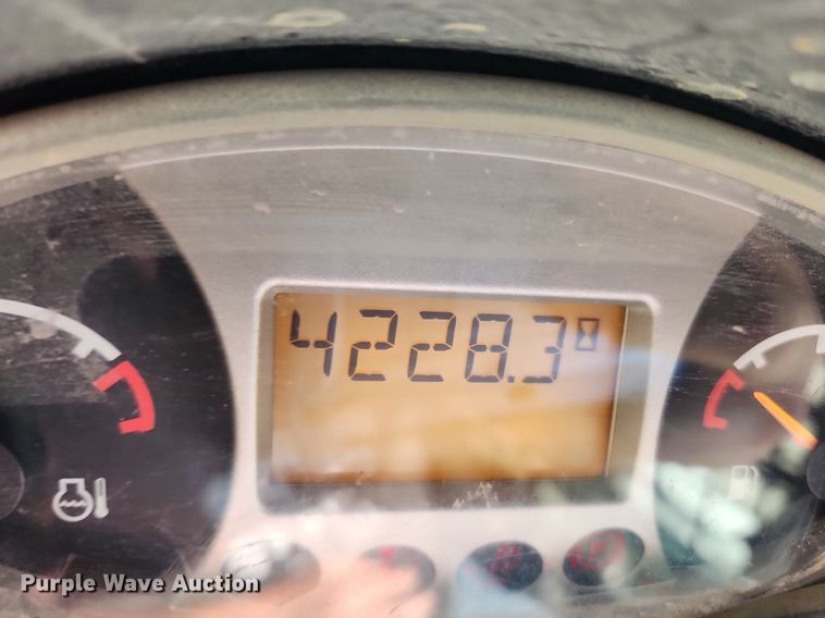 image for item MW9664 2019 Bobcat T740  tracked skid steer loader