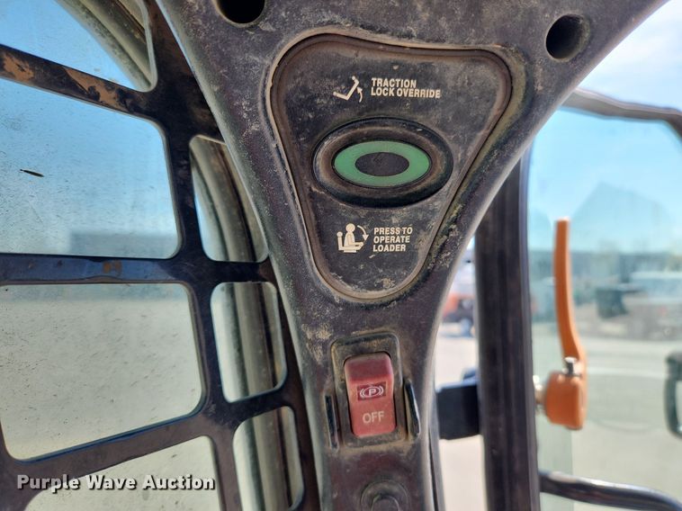 image for item MW9664 2019 Bobcat T740  tracked skid steer loader