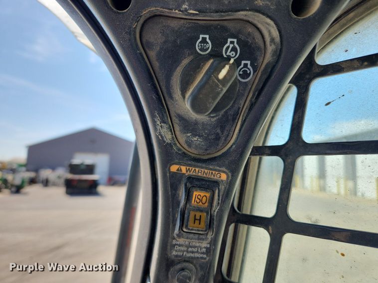 image for item MW9664 2019 Bobcat T740  tracked skid steer loader