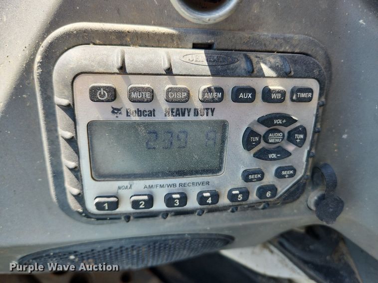 image for item MW9664 2019 Bobcat T740  tracked skid steer loader