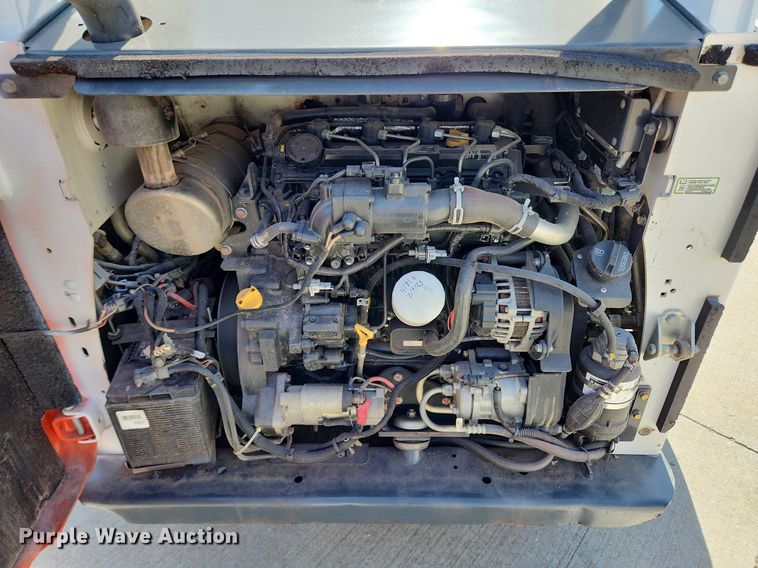 image for item MW9664 2019 Bobcat T740  tracked skid steer loader