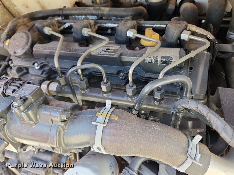 image for item MW9664 2019 Bobcat T740  tracked skid steer loader