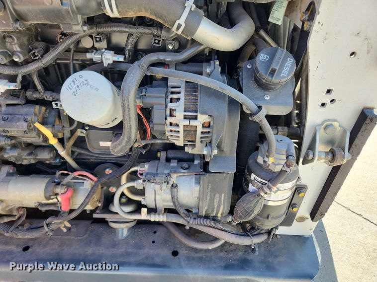 image for item MW9664 2019 Bobcat T740  tracked skid steer loader