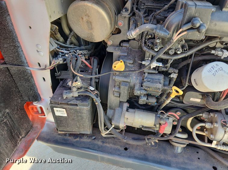 image for item MW9664 2019 Bobcat T740  tracked skid steer loader