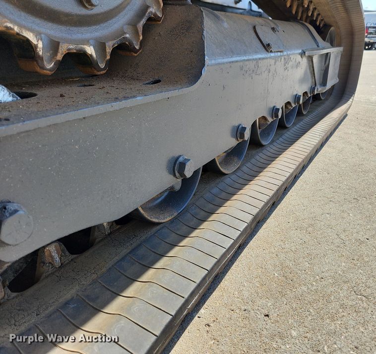 image for item MW9664 2019 Bobcat T740  tracked skid steer loader