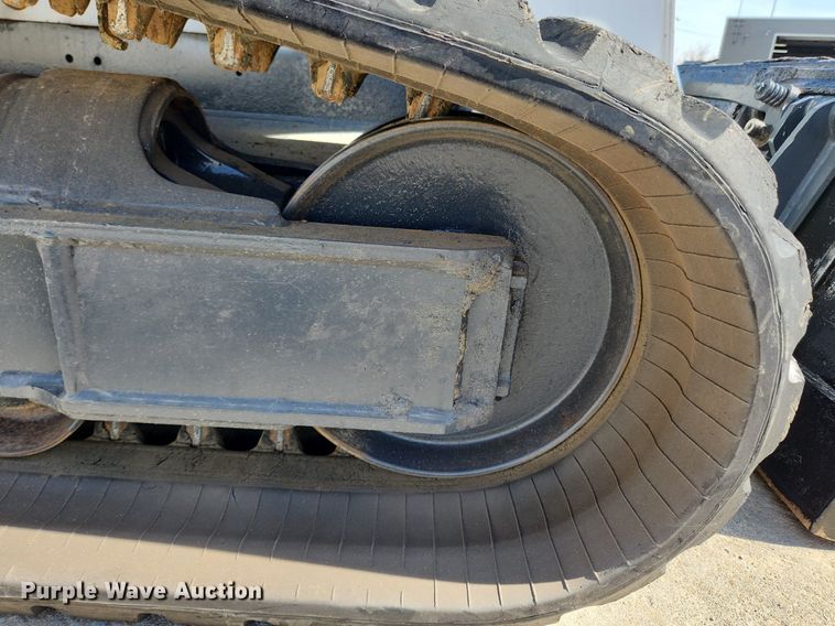 image for item MW9664 2019 Bobcat T740  tracked skid steer loader