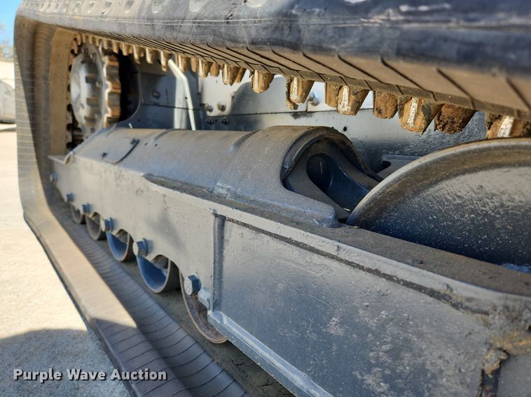 image for item MW9664 2019 Bobcat T740  tracked skid steer loader