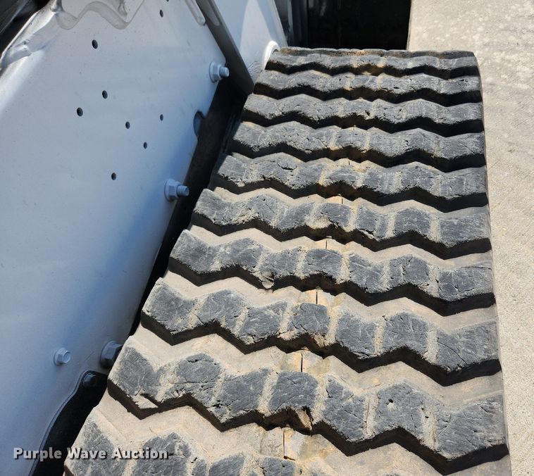 image for item MW9664 2019 Bobcat T740  tracked skid steer loader