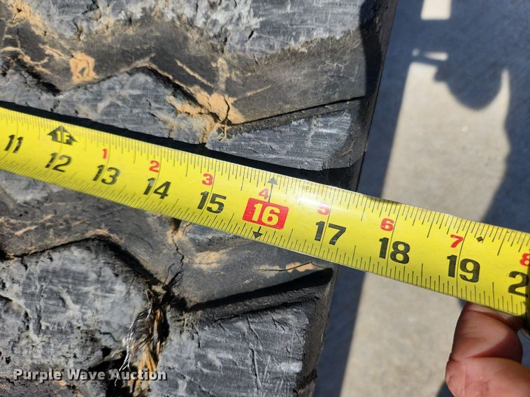 image for item MW9664 2019 Bobcat T740  tracked skid steer loader