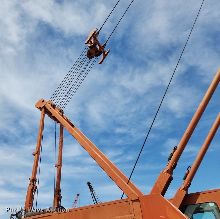 image for item MW9755 1992 Manitowoc M50W  crane