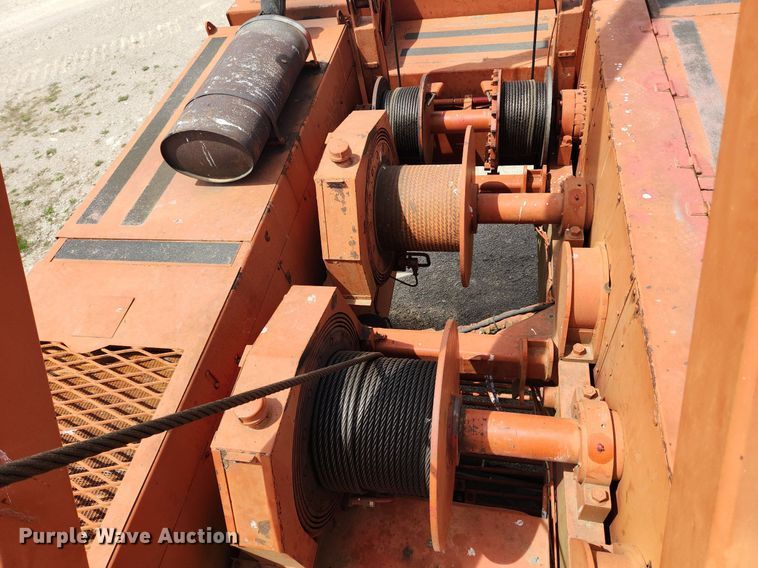 image for item MW9755 1992 Manitowoc M50W  crane