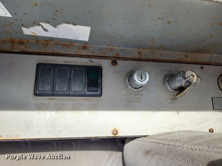 image for item MW9755 1992 Manitowoc M50W  crane