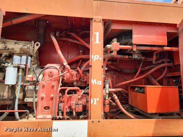 image for item MW9755 1992 Manitowoc M50W  crane