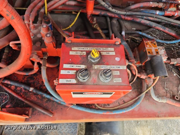 image for item MW9755 1992 Manitowoc M50W  crane