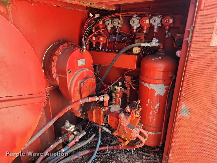 image for item MW9755 1992 Manitowoc M50W  crane