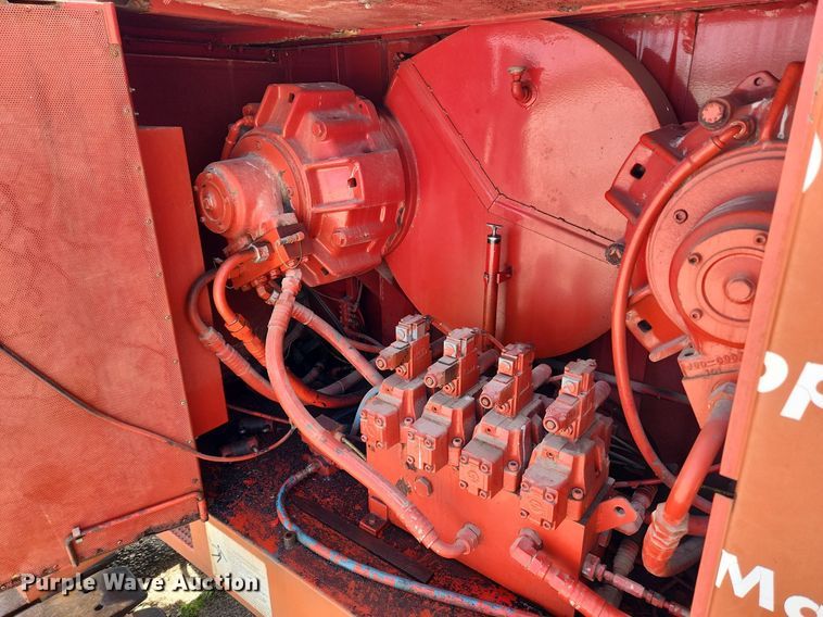 image for item MW9755 1992 Manitowoc M50W  crane