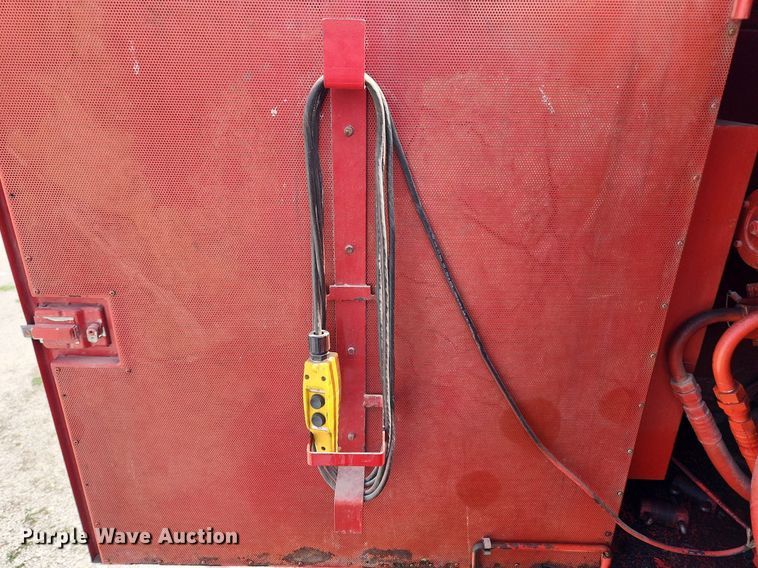image for item MW9755 1992 Manitowoc M50W  crane