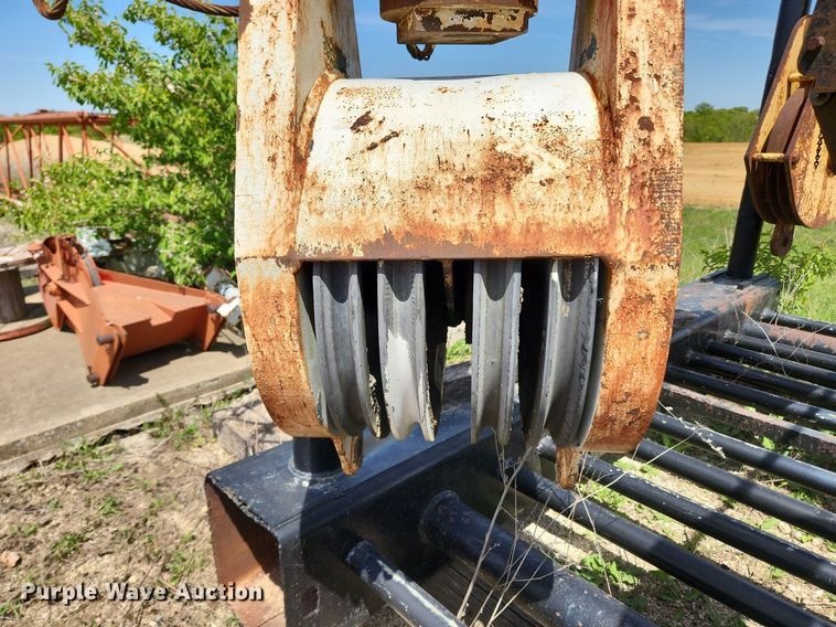 image for item MW9755 1992 Manitowoc M50W  crane